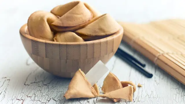 Jakie wróżby do ciastek - zabawne przepowiednie na każdą okazję