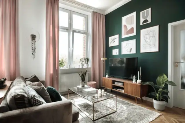 Czy butelkowa zieleń jest modna? Odkryj jej wyjątkowe zastosowania w wnętrzach