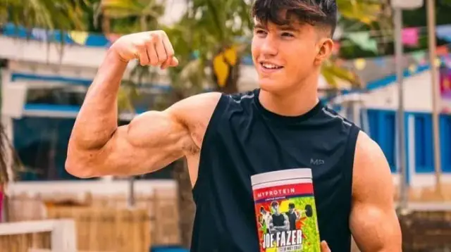 Czy po białku wyskakują pryszcze? Odkryj prawdę o trądziku