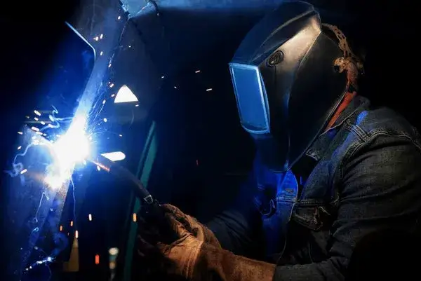 Ile zarabia spawacz we Włoszech? Zaskakujące fakty o wynagrodzeniu