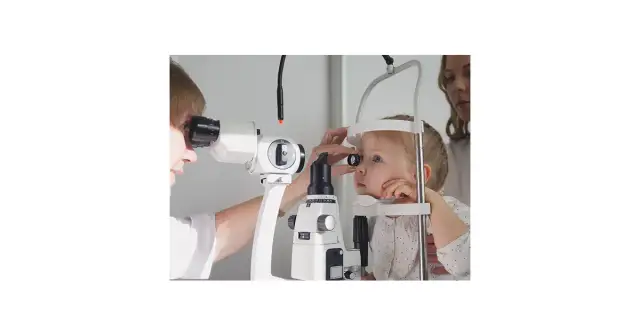 Jak wygląda badanie wzroku u 3 latka? Co musisz wiedzieć, aby pomóc dziecku