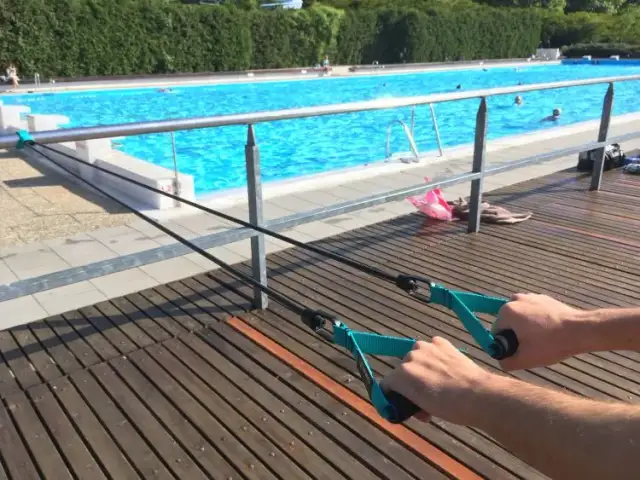 Gumy do pływania: Jak wybrać i trenować dla lepszych wyników?