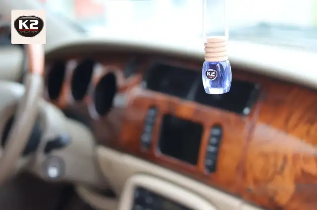 Jak używać zapachu do samochodu w butelce, by uniknąć błędów