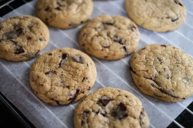 Idealne ciastka z czekoladą: przepis i sekrety perfekcji