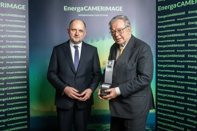 Krzysztof Zanussi reżyser: Jego niezwykłe filmy i wpływ na kino