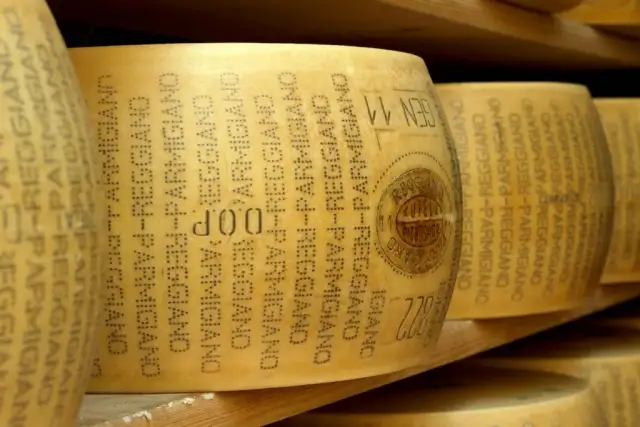 Jak rozpoznać prawdziwy Parmigiano Reggiano? Wygląd, oznaczenia, wiek