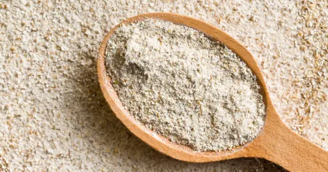 Mąka pełnoziarnista – co to jest i dlaczego warto ją stosować?