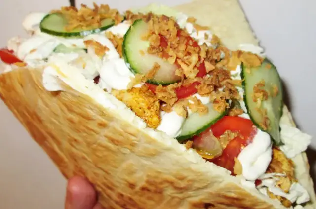 Jak zrobić kebab w domu? Przepis na idealny smak jak z budki!