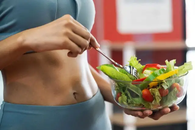 Jaki deficyt kaloryczny na redukcji, aby schudnąć bez efektu jojo?