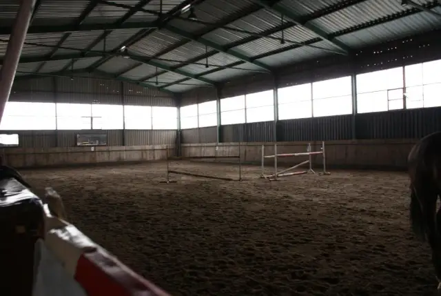 Stajnia Bonanza Żółkiewka: Western, pensjonat, obozy Odkryj pasję!