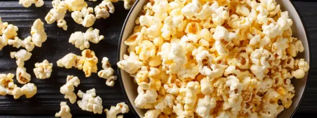 Jak zrobić popcorn do mikrofali na patelni i cieszyć się smakiem