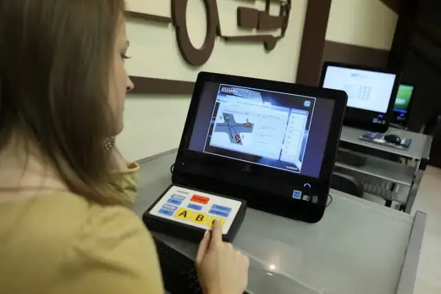 Jak wygląda egzamin wewnętrzny na prawo jazdy i co warto wiedzieć