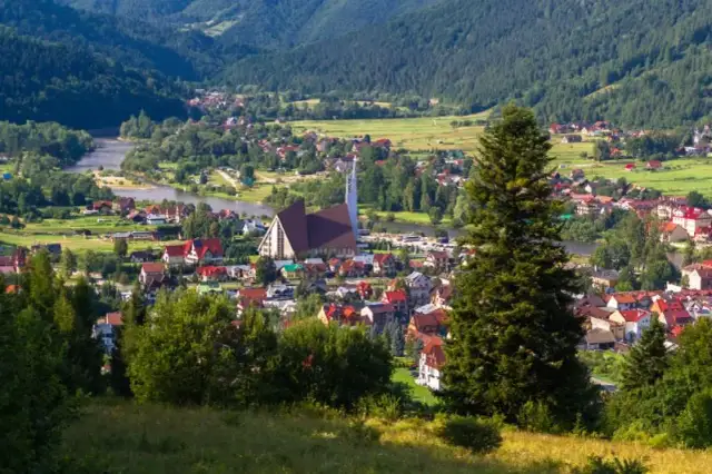Gdzie zjeść w Krościenku nad Dunajcem? Odkryj najlepsze lokale