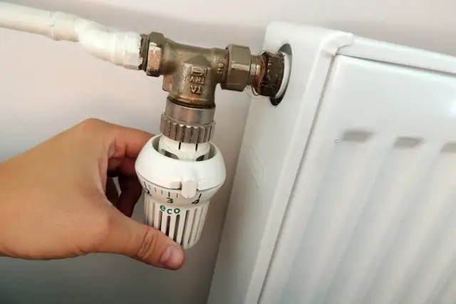 Kiedy włączą ogrzewanie w bloku? Praktyczny poradnik