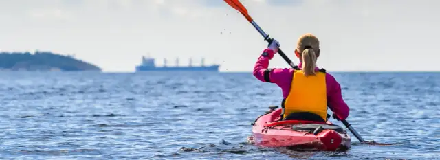 Kajakarstwo: Jakie mięśnie pracują? Trening całego ciała