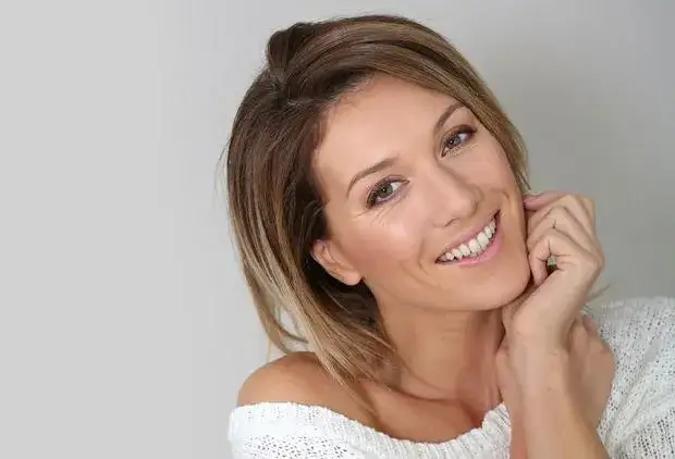 Odmładzające fryzury dla dojrzałych kobiet, które dodadzą blasku i młodości