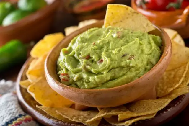 Guacamole w 5 minut? Prosty przepis na idealny sos!