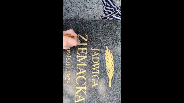 Jak odnowić litery na pomniku? Wybór farby i porady