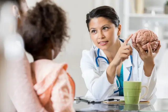 Kiedy do neurologa z przedszkolakiem? Objawy, które nie powinny być ignorowane