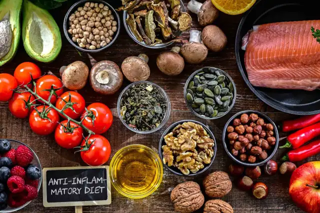 Produkty przeciwzapalne - Jak jeść, by ułatwić odchudzanie?