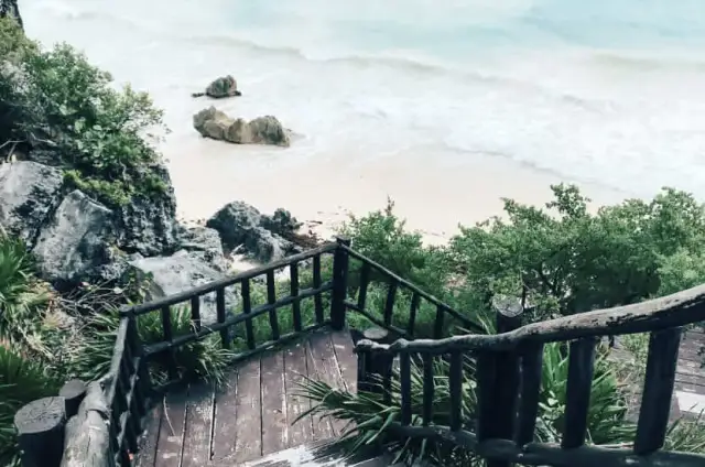 Ile trwa lot do Cancun? Sprawdź czas przelotu z Polski i więcej