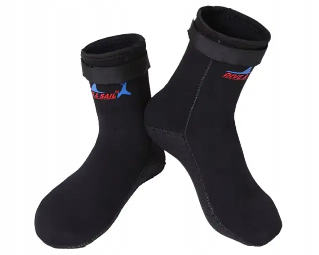 Buty do wody: Wybierz idealne na jeżowce, basen i morsowanie!