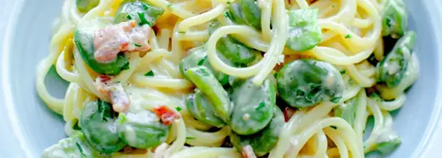 Szybkie i pyszne przepisy na spaghetti z bobem, które zachwycą