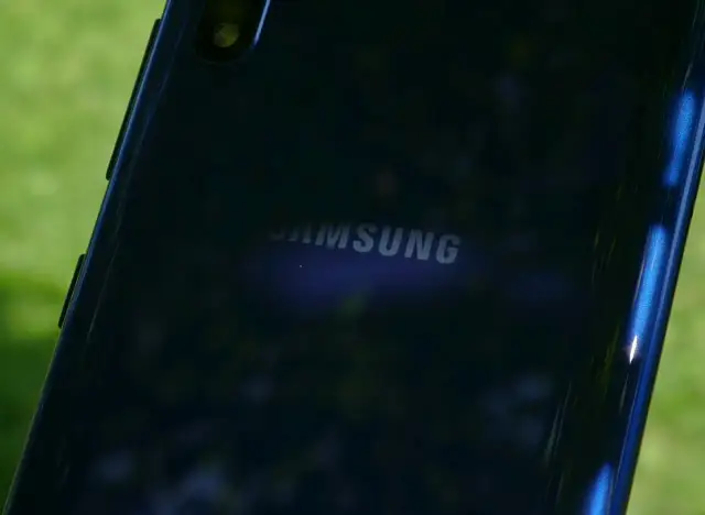 Tylna obudowa Samsung Galaxy A10, z widocznym logo Samsung. Poznaj galaxy a10 dane techniczne.