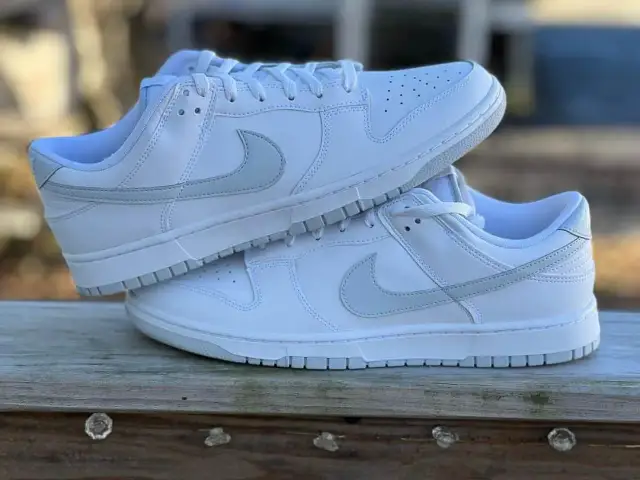 Nike Dunk Low Retro White Pure Platinum - Kluczowe cechy i styl
