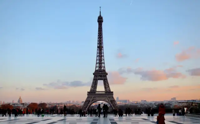 Sprachreisen nach Frankreich für Schüler: Die besten Programme und Tipps