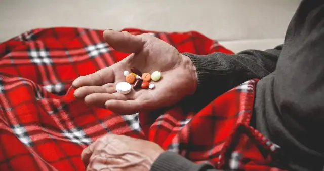 Leki na czczo - co to znaczy i jak wpływa na ich działanie