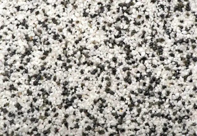 Jak prawidłowo położyć tynk mozaikowy na cokół i uniknąć błędów – poradnik krok po kroku