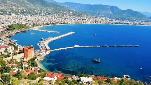 Czy w Alanyi jest bezpiecznie? Odkryj zagrożenia i porady dla turystów