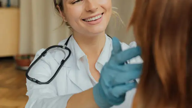 Lekarz w USA: Ile lat trwa edukacja medyczna? Pełny przewodnik