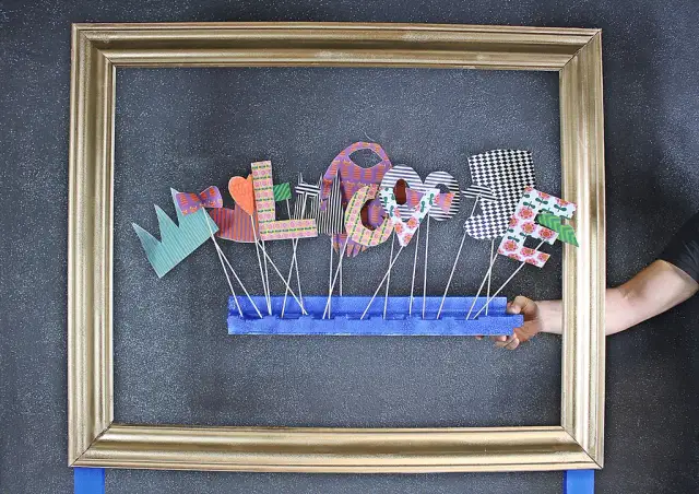 Jak zrobić fotobudkę z kartonu - łatwe kroki i pomysły na dekoracje