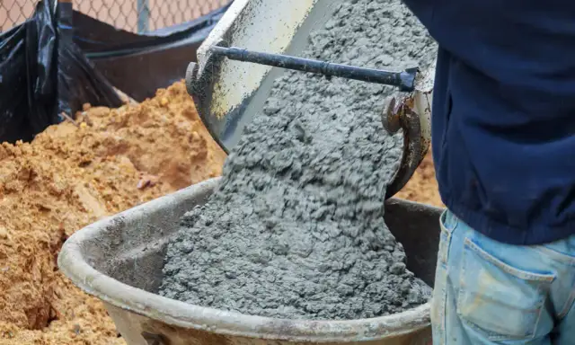 Ile żwiru na metr sześcienny betonu? Sprawdź, ile naprawdę potrzebujesz