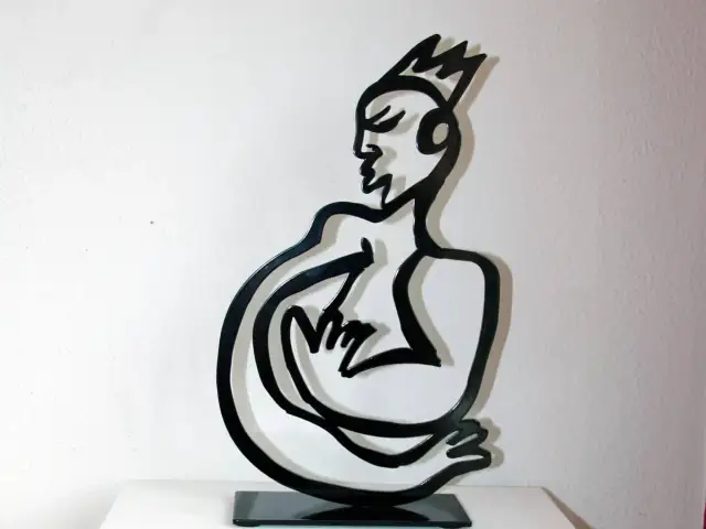 Moderne abstrakte Skulpturen: Finden, inszenieren & pflegen