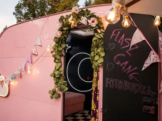 Gdzie wynająć fotobudkę w Krakowie? Sprawdź najlepsze oferty