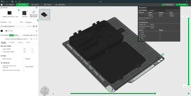 Drukarka 3D z dyszą 0.8 mm, przygotowująca do druku czarny, złożony model. Ustawienia jakości druku, takie jak wysokość warstwy 0.2 mm, są widoczne.