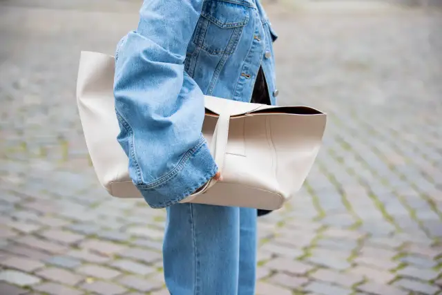 Jasna kurtka jeansowa stylizacje: stwórz wyjątkowe i modne looki