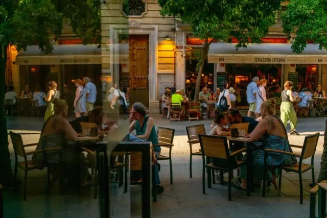 Guía La Azotea Vinos & Tapas: Ubicación, carta y reservas