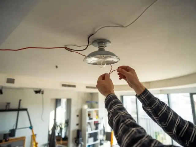 Kabel do lampy sufitowej: 3-żyłowy 1,5 mm² to bezpieczny wybór?