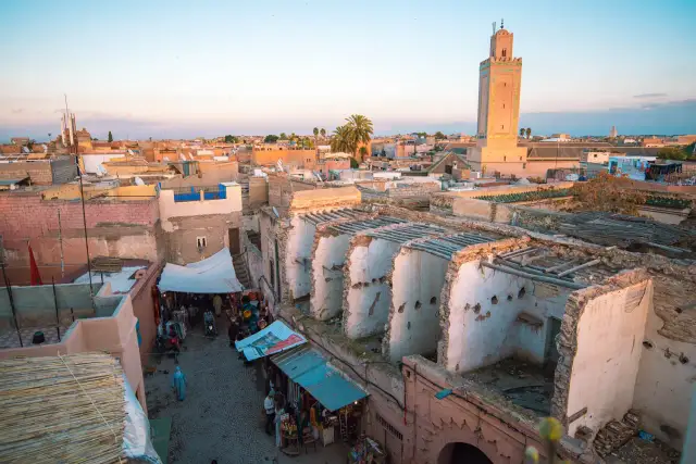 Marrakesz czy jest bezpiecznie? Odkryj prawdziwe zagrożenia dla turystów