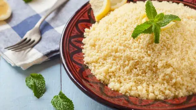 Czy kuskus jest dietetyczny? Odkryj jego prawdziwą wartość odżywczą