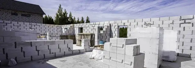 Ile kosztuje budowa domu 50m2? Poznaj ceny i oszczędzaj!