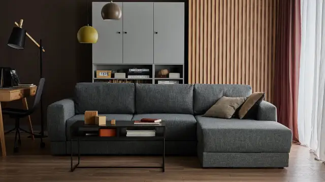 Szara kanapa: 100+ inspiracji, jak ożywić ją kolorem i stylem