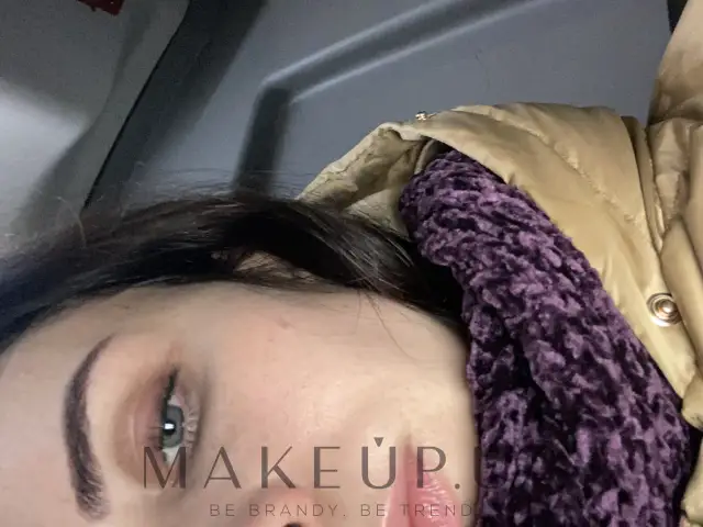 Venita henna w proszku: Jak uzyskać idealny kolor brwi i rzęs?