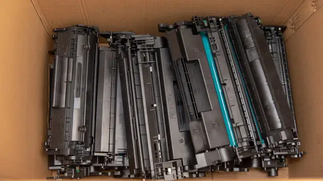 Toner na odrosty: czy to ratunek, czy błąd? Ekspert radzi!