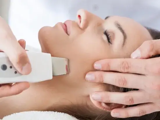 Kawitacja w kosmetyce: co to jest, jak działa i jakie ma efekty?