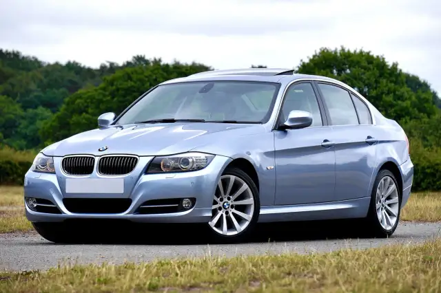 Jak dobrać opony do felgi? Bezpieczeństwo i osiągi w 4 krokach